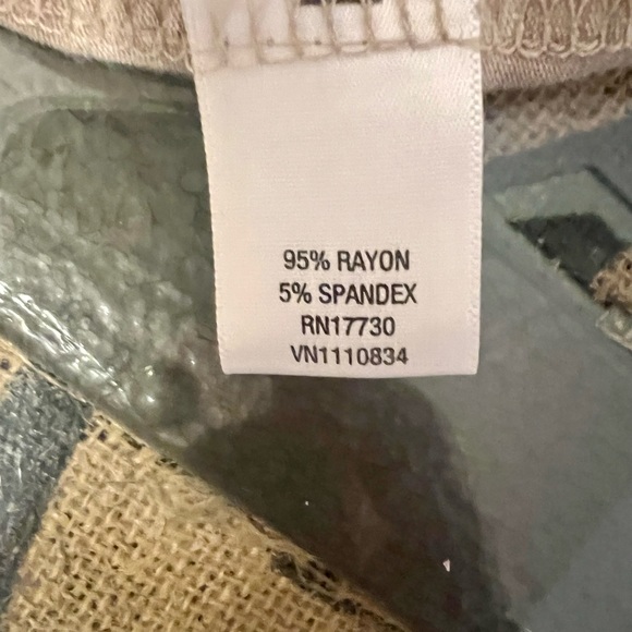 Soft Faux Wrap Belted Dress - Effortless Style for Spring and Summer! - Picture 6 of 8